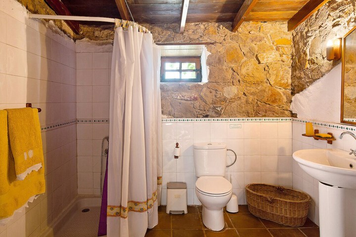 Room 15 of 27
