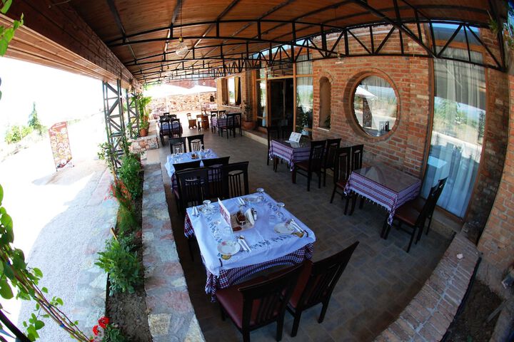 Dining 74 of 131