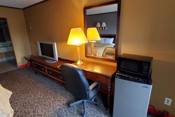 Room 11 of 35