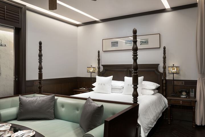 Room 9 of 57