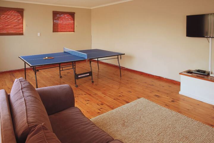 Room 14 of 33