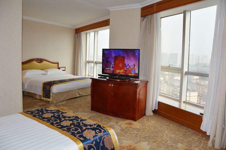 Room 52 of 121