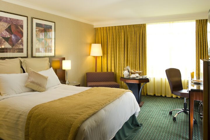 Room 2 of 84