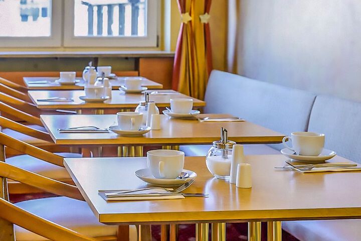 Breakfast/Coffee Service 45 of 61