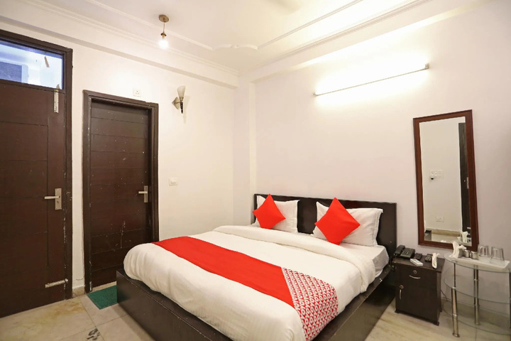 Room 3 of 3