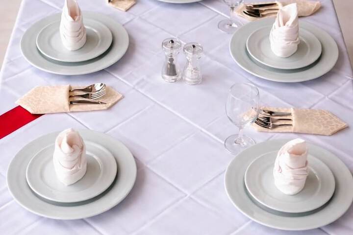 Dining 66 of 77