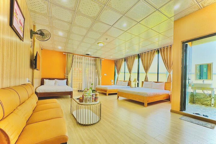 Room 30 of 146
