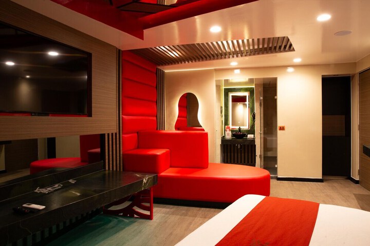 Room 14 of 42