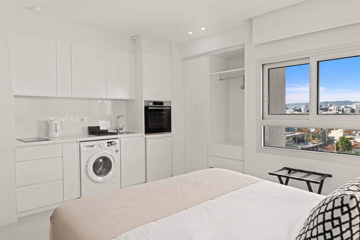 Room 3 of 10