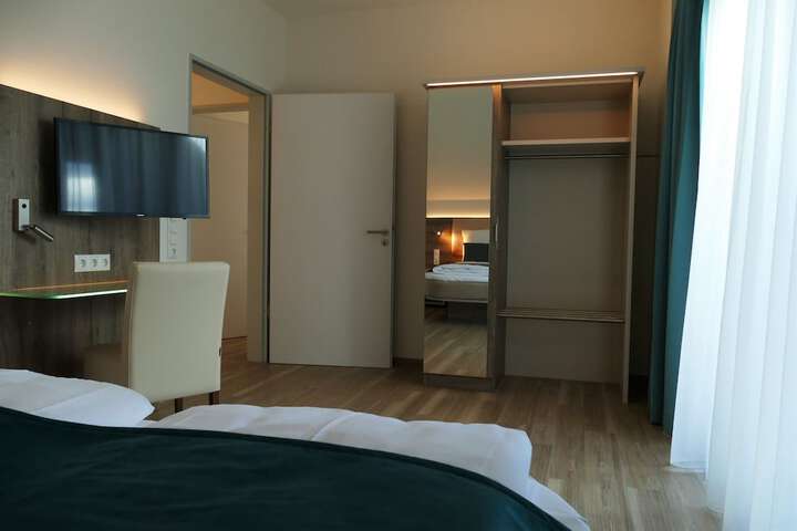 Room 17 of 64