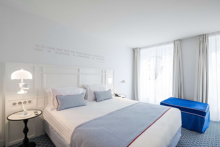 Room 45 of 114