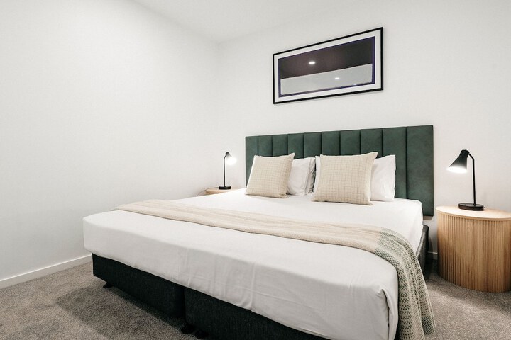 Room 5 of 27