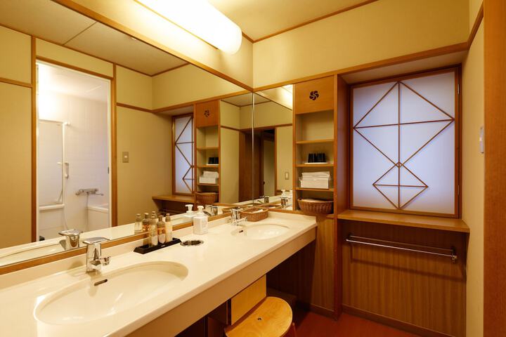 Room 18 of 78