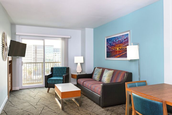 Room 13 of 24