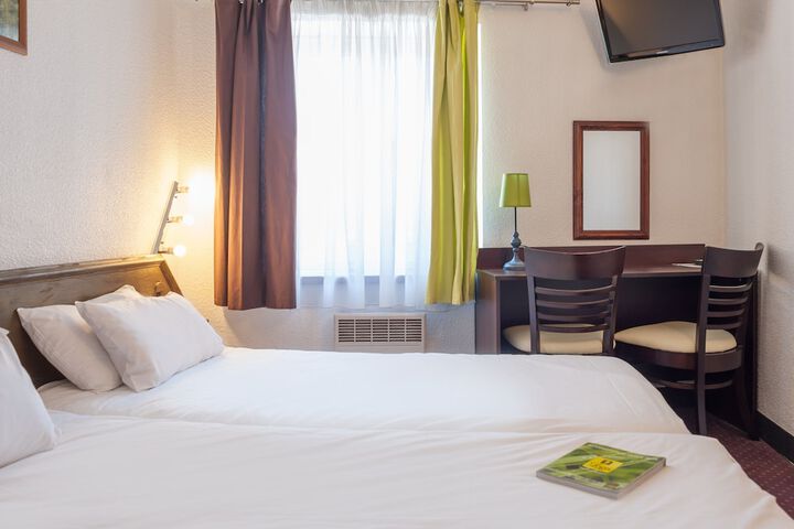 Room 5 of 29