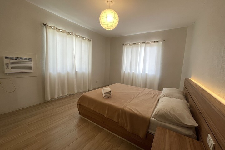 Room 8 of 40