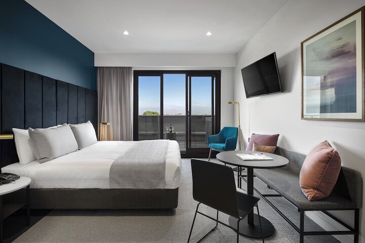 Room 3 of 42