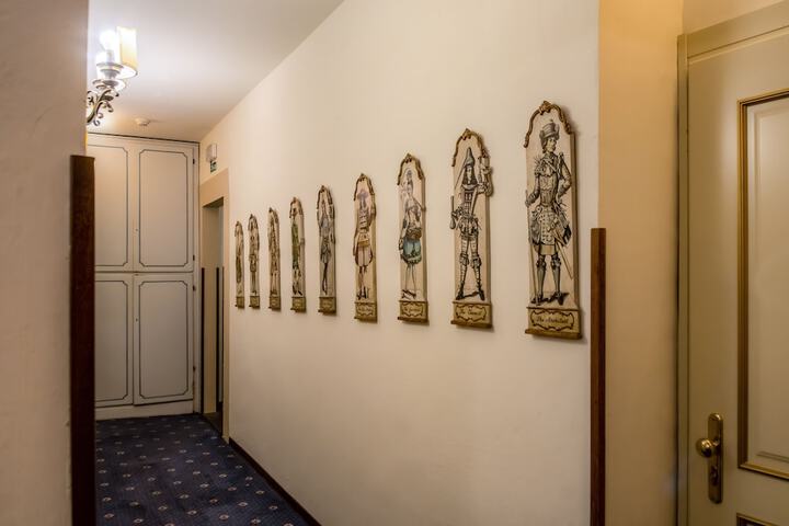 Ballroom/Hall 56 of 62