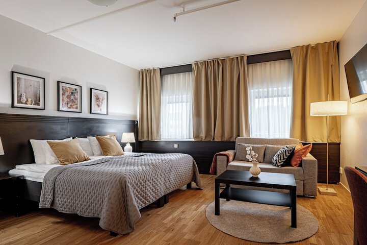 Room 5 of 85