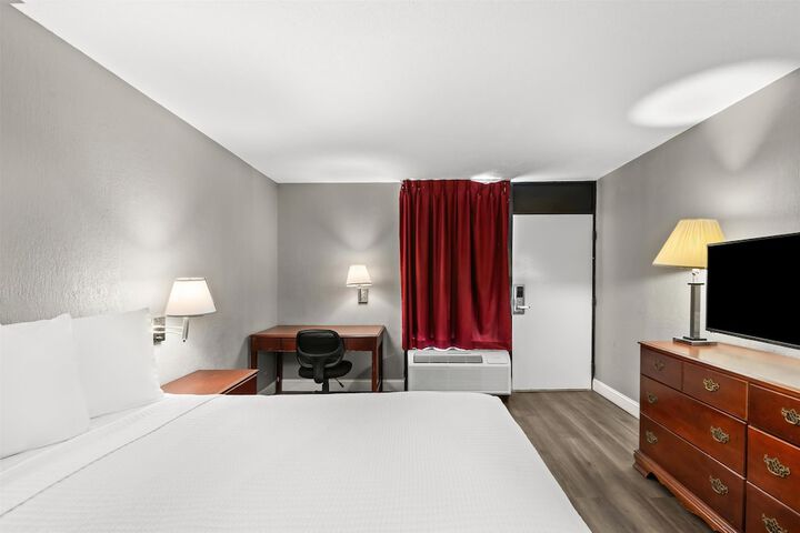 Room 14 of 29