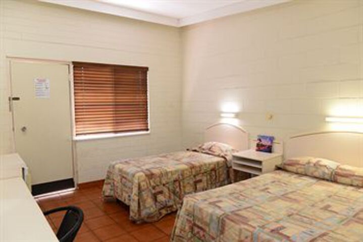 Room 13 of 30