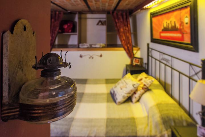 Room 105 of 278