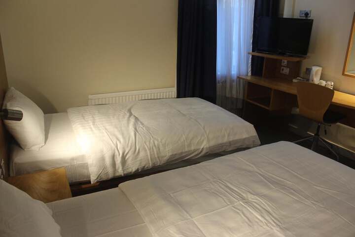 Room 18 of 30