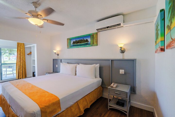 Room 17 of 111