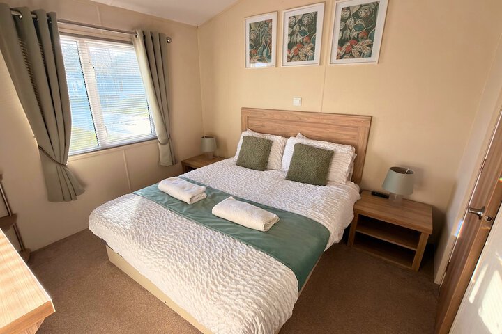 Room 3 of 20