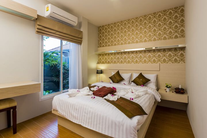 Room 8 of 43