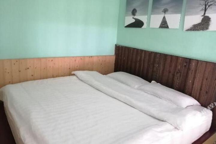 Huanlehui Homestay