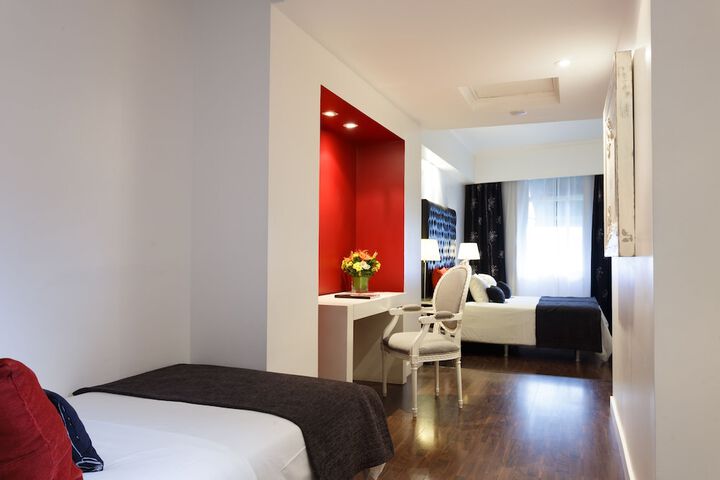 Room 10 of 38