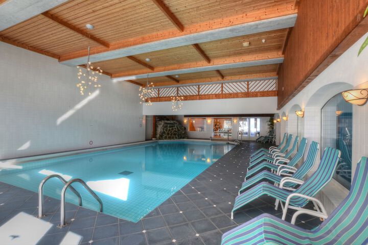 Hotel with Pool