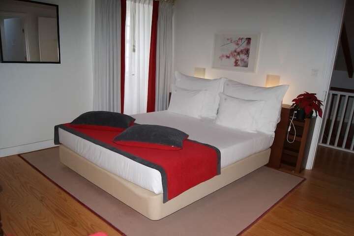 Room 9 of 36