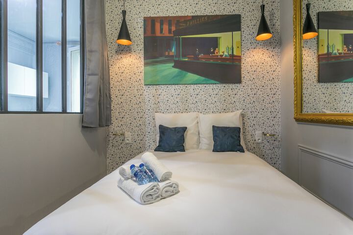 Room 8 of 119