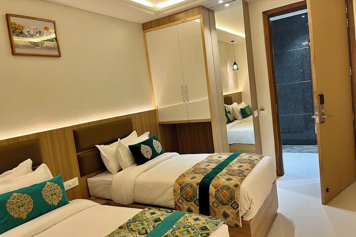 Room 10 of 29