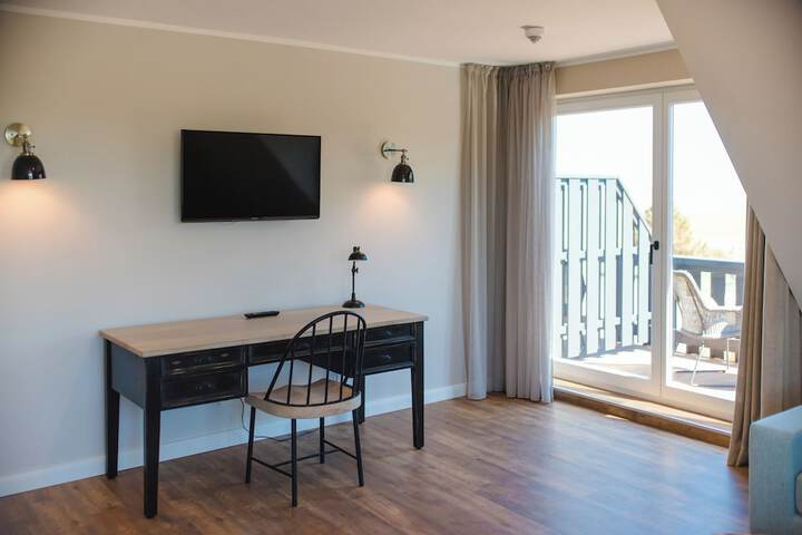 Room 6 of 36