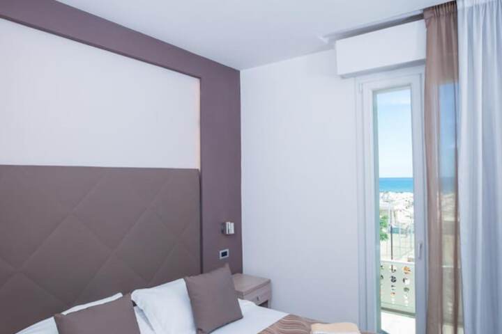 Room 14 of 53