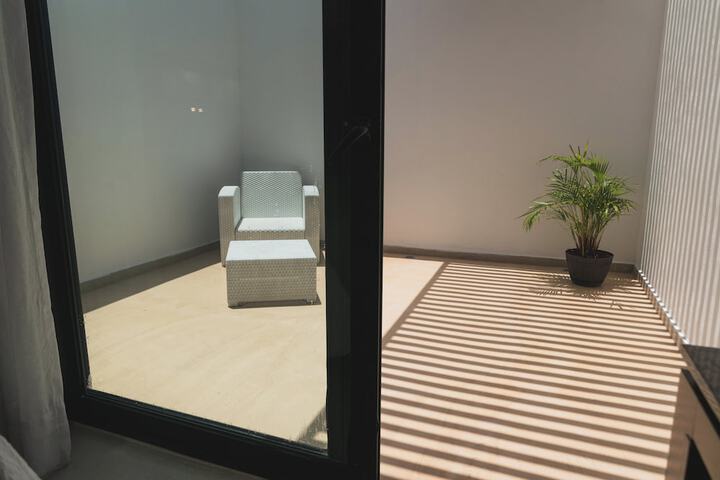 Room 10 of 114