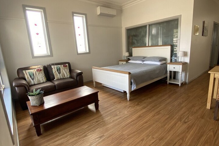 Room 4 of 34