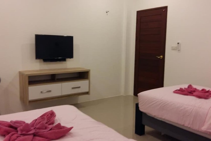 Room 3 of 13