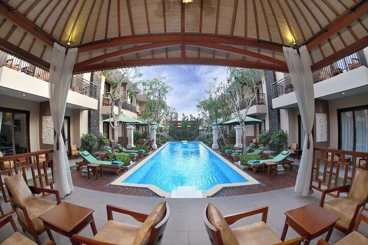 Hotel Entry