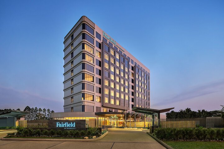Exterior of Fairfield by Marriott Jakarta Soekarno-Hatta Airport