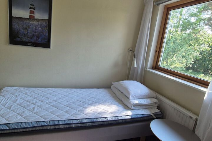 Room 12 of 68
