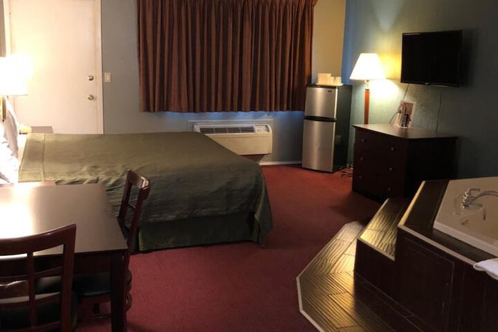 Room 13 of 38
