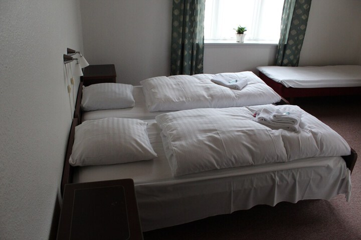 Room 13 of 40