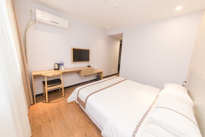 Room 7 of 31