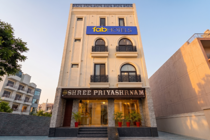 FabHotel Shree Priyasharnam