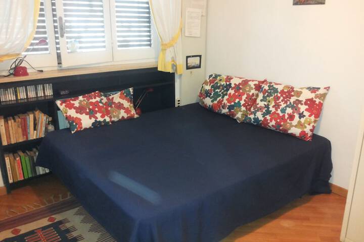 Room 2 of 42