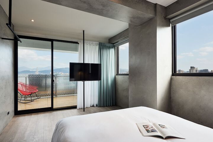 Room 33 of 57